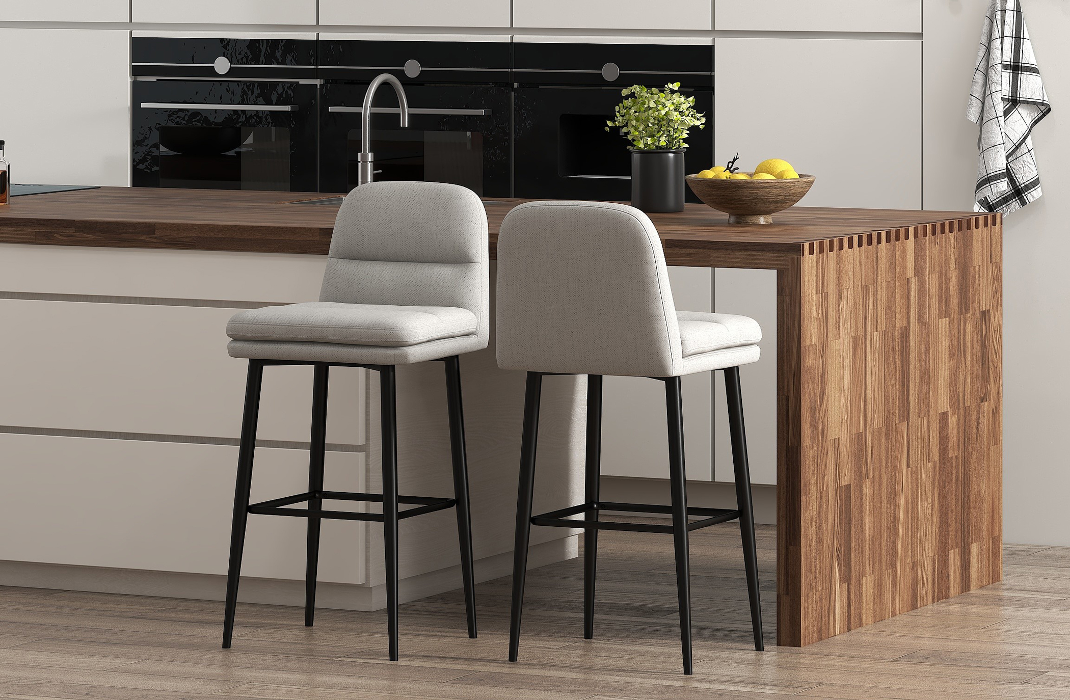 2 bar stools 